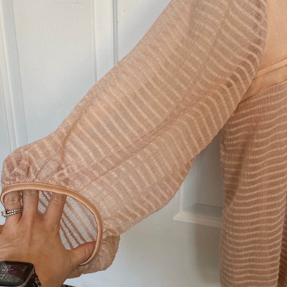 Lovely!! Anthropologie Soft Textured Lined Blouse - Picture 4 of 15
